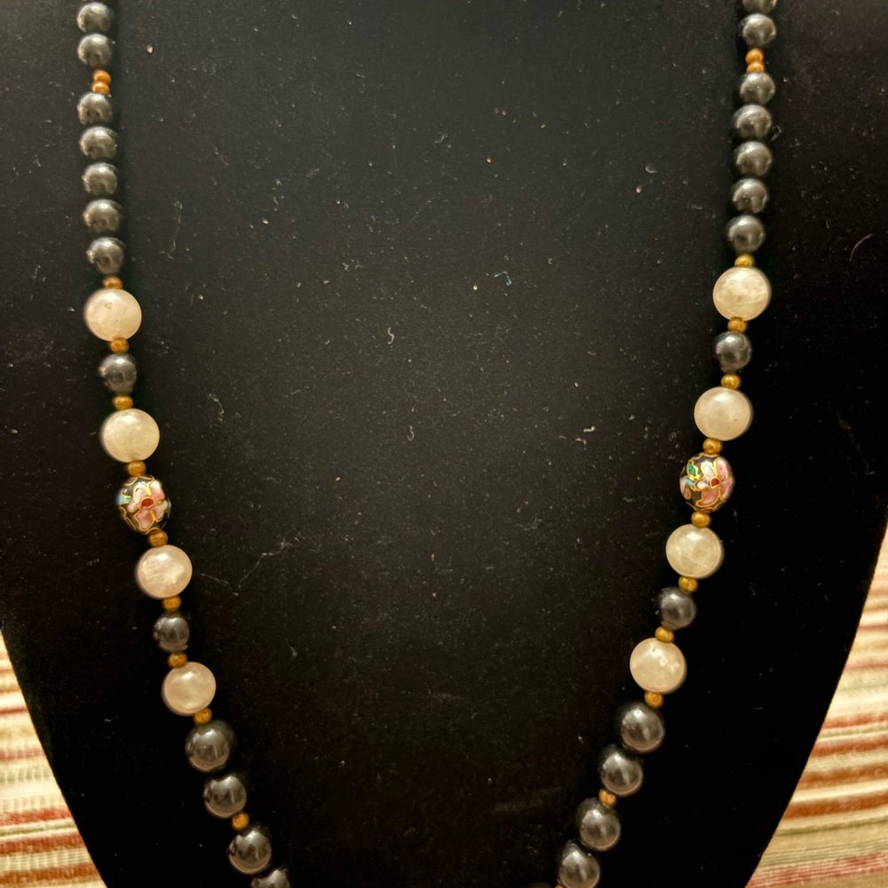 Elegant Black Onyx and Rose Quartz Beaded Necklace
